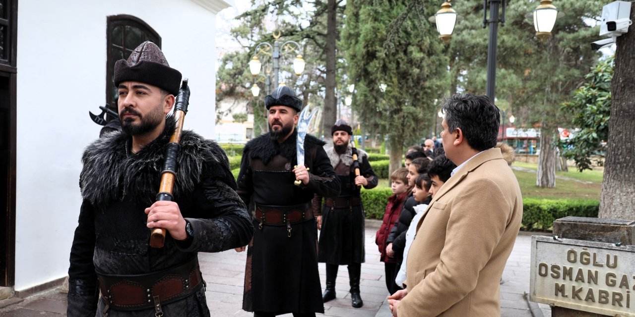 Başkan Durgut Öğrencilere Ertuğrulgazi Türbesi’ni Anlattı