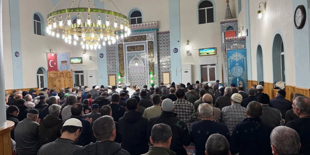 Bozüyük'te Enderun Usulü Teravih Kılındı