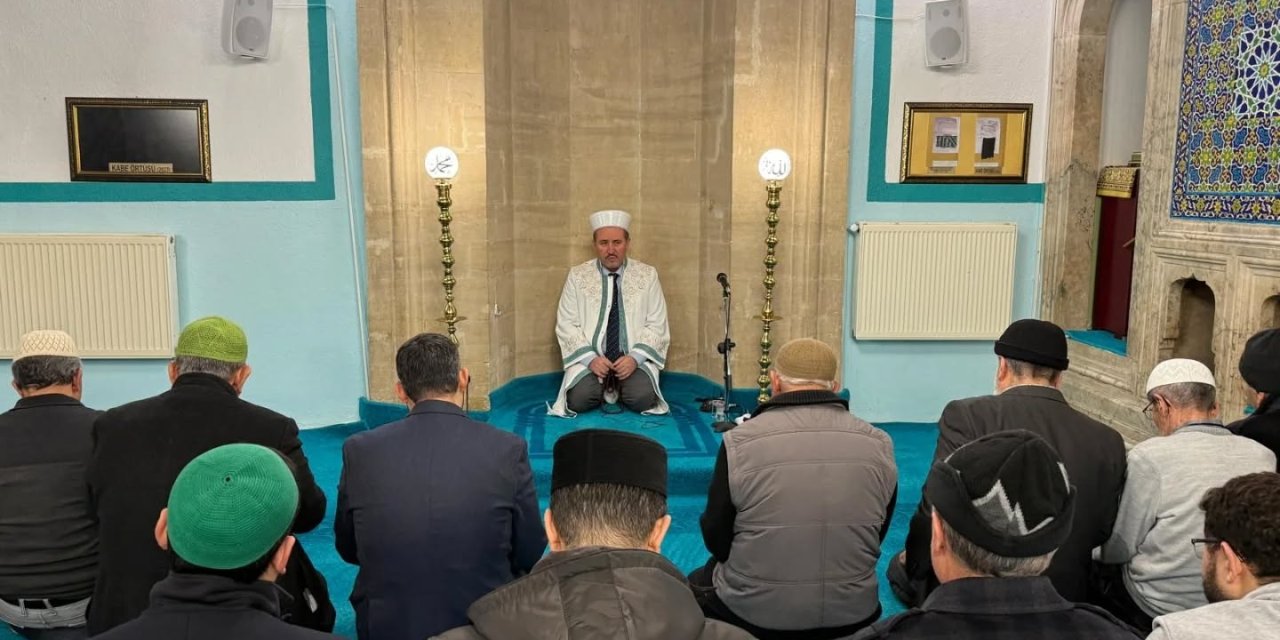 Müftü Dilek Teravihte Bozüyüklülerle Buluştu