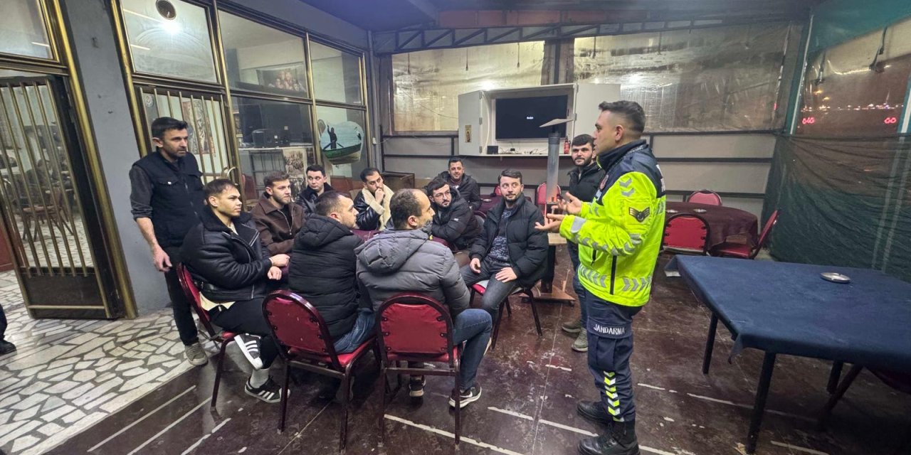 Jandarmadan Trafik Bilgilendirme Faaliyeti