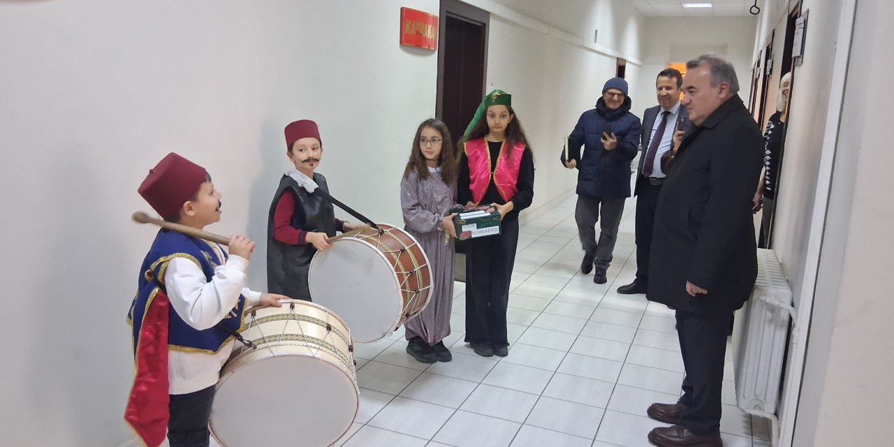 Minik Öğrencilerden Ramazan Ziyareti