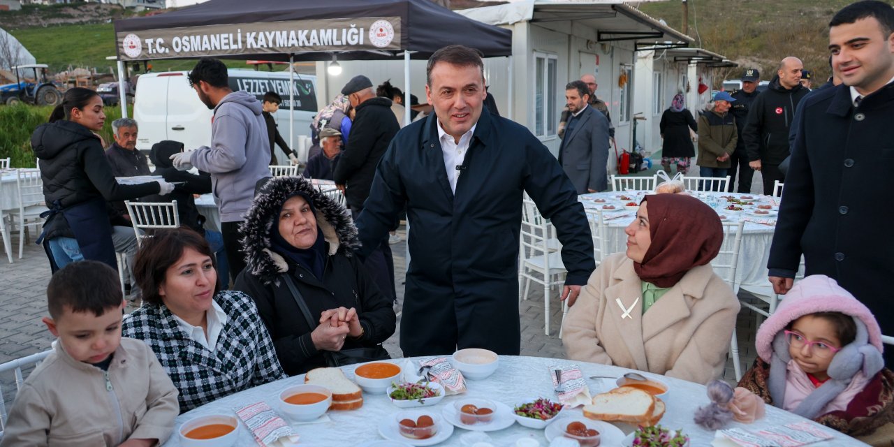 Vali Sözer, Yangından Etkilenen Vatandaşlarla İftarda Buluştu