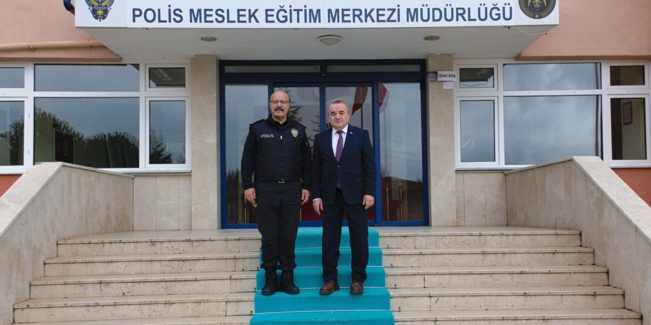 Kaymakam Öztürk'ten POMEM Müdürü Çil'e Ziyaret