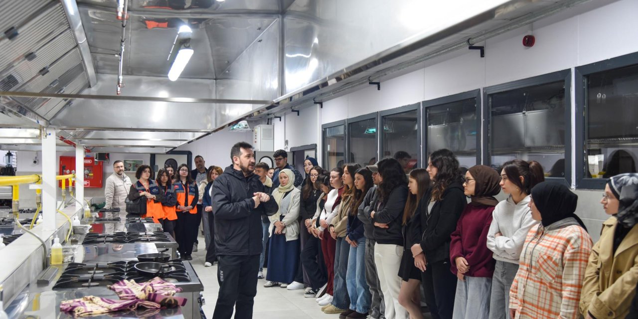 BŞEÜ'de Yangına Müdahale ve Güvenli Tahliye Eğitimi