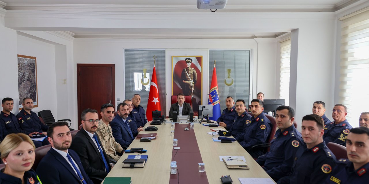 Vali Sözer, jandarmadan brifing aldı