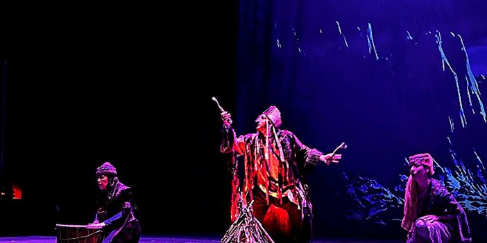 Bilecik’te ‘Devlet Ana’ sahne aldı