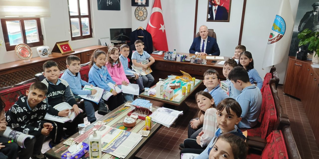 Minikler Başkan Torun'u Ziyaret Etti