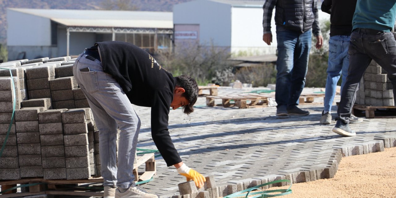 Osmaneli’nde Parke Yol Çalışmaları Devam Ediyor