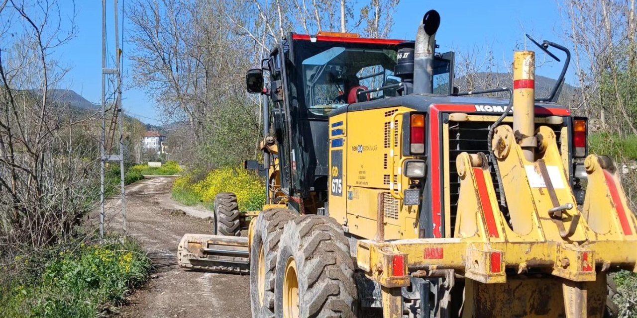 Bayırköy'de Arazi Yolları Bakıma Alındı