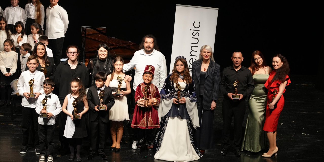 Sanat Akademisi Öğrencileri Festivale Katıldı