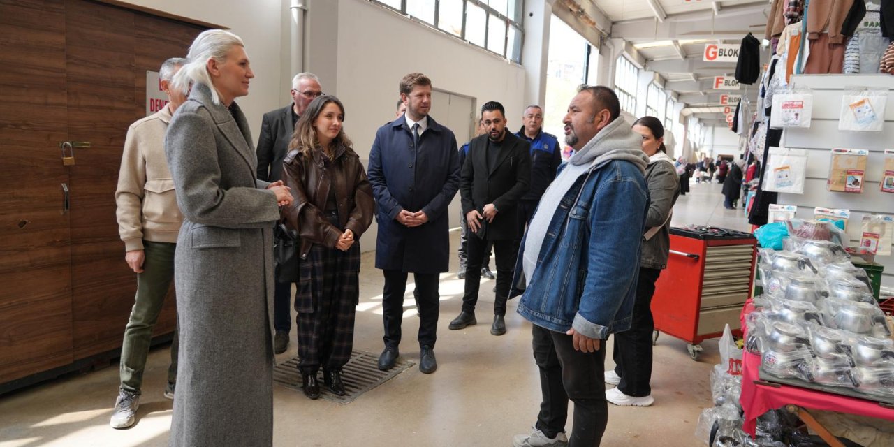 Başkan Subaşı'ndan pazar ziyareti