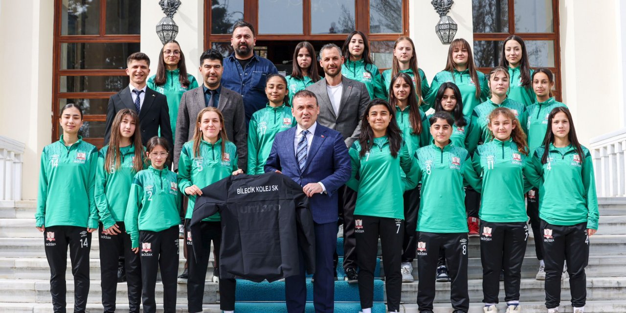 Vali Sözer’den Başarılı Sporculara Tebrik