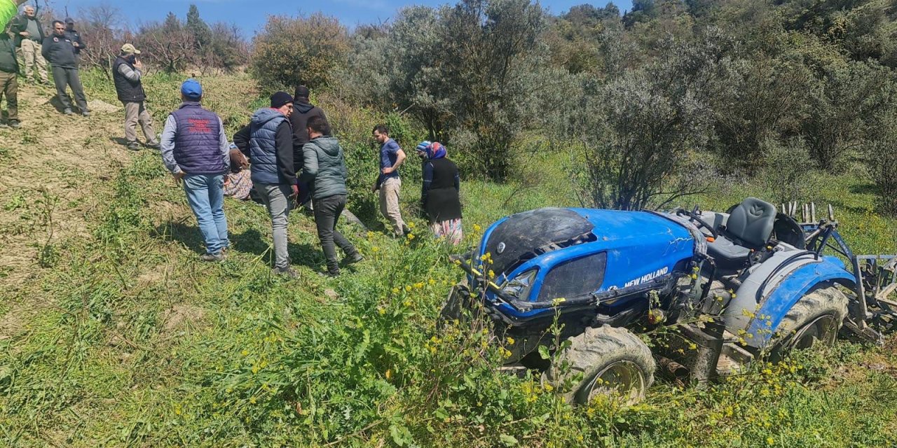 Traktör takla attı!