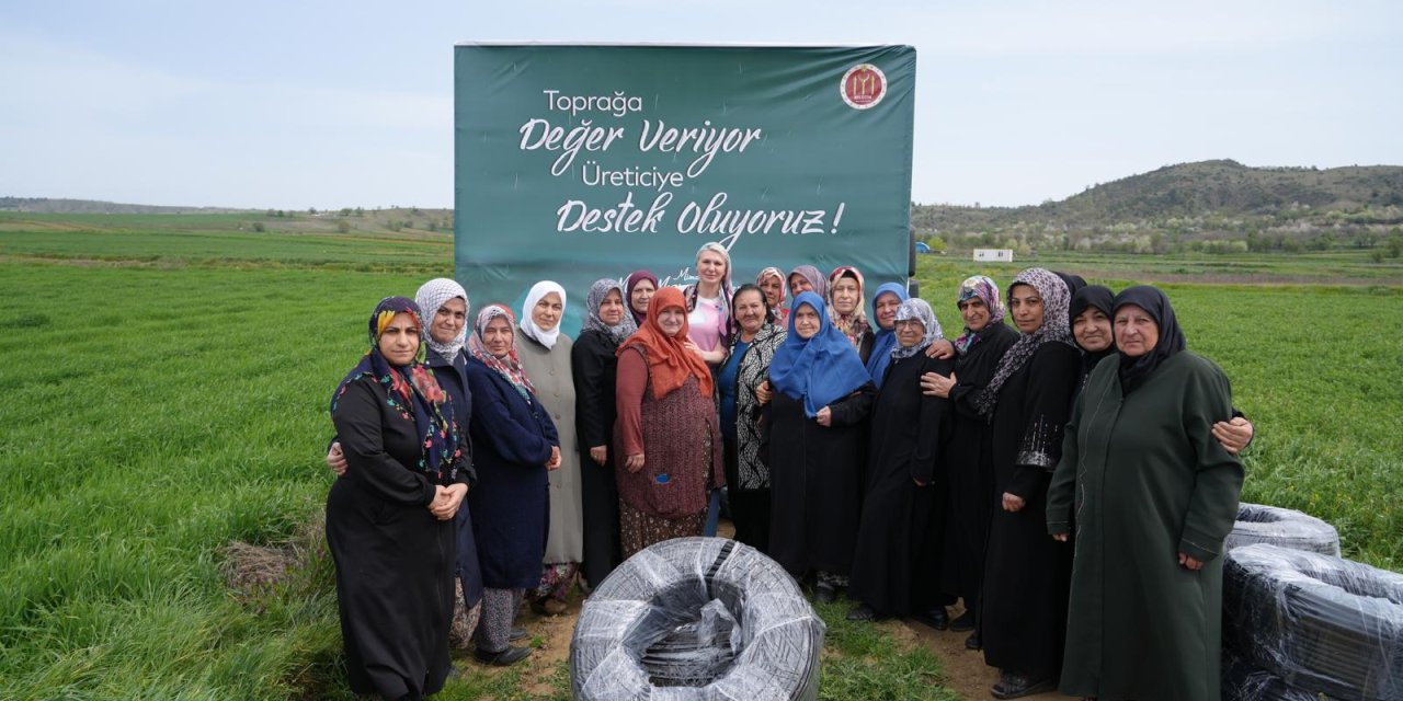 Yeniköy'de Sulama Borusu Dağıtıldı