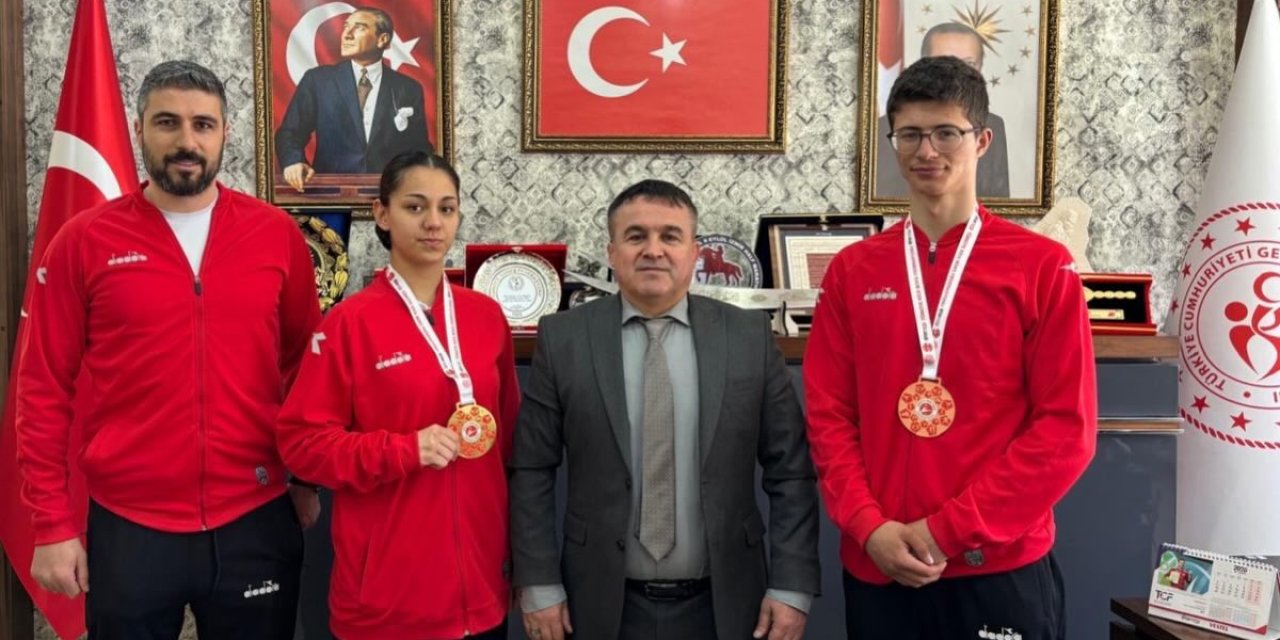 Müdür Demir Başarılı Sporcuları Tebrik Etti