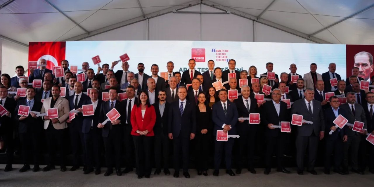 TBB’den 94 belediyeye 95 hizmet aracı