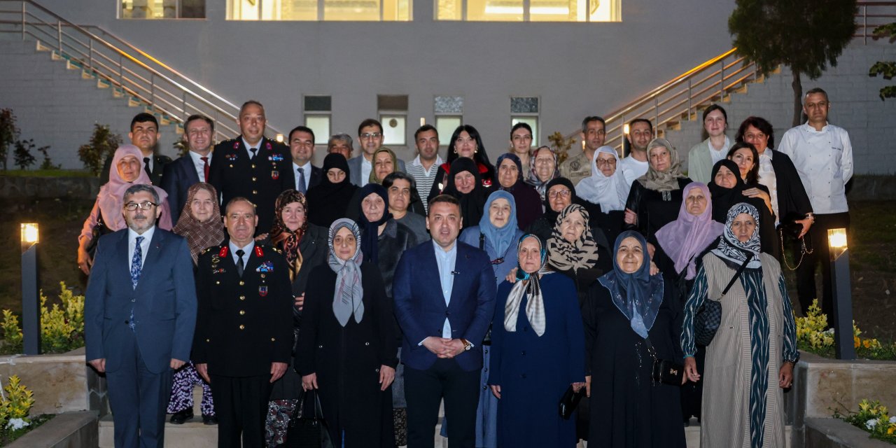 Vali Sözer Anneler Günü’nde Şehit Anneleriyle Bir Araya Geldi