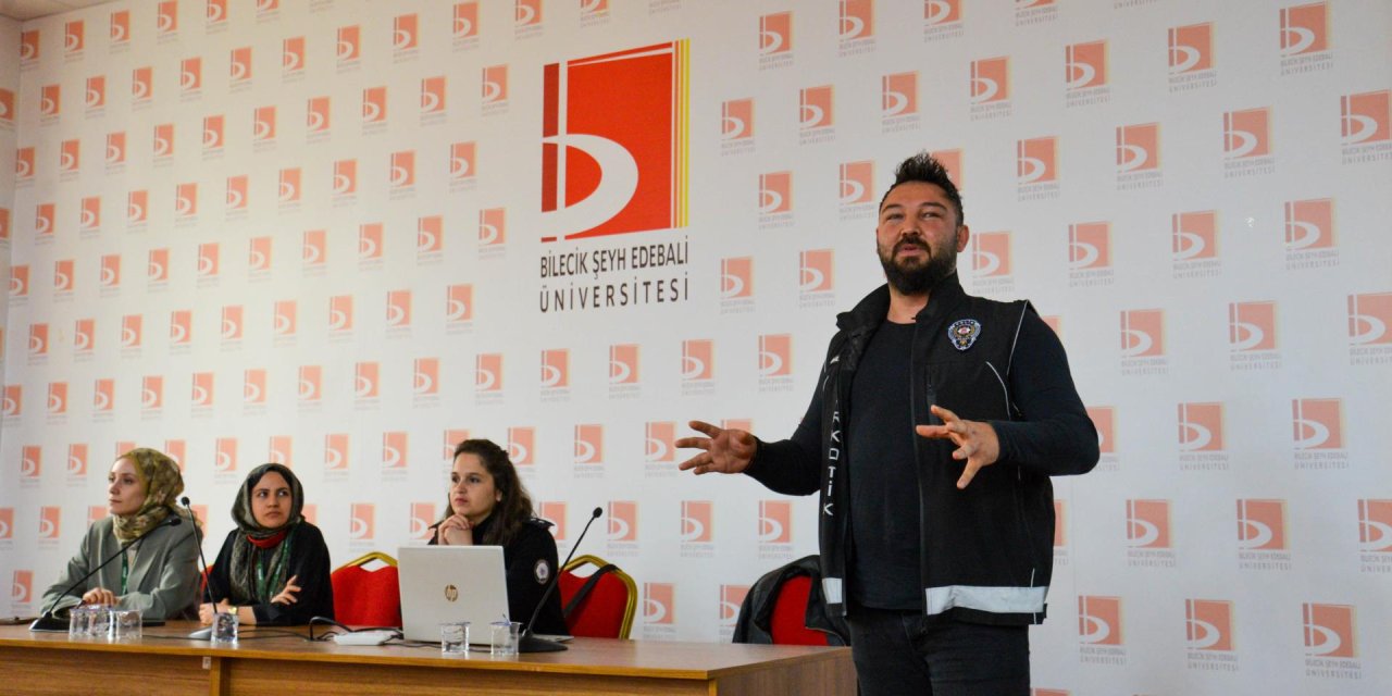 Öğrencilere Bağımlılıkla Mücadele Semineri