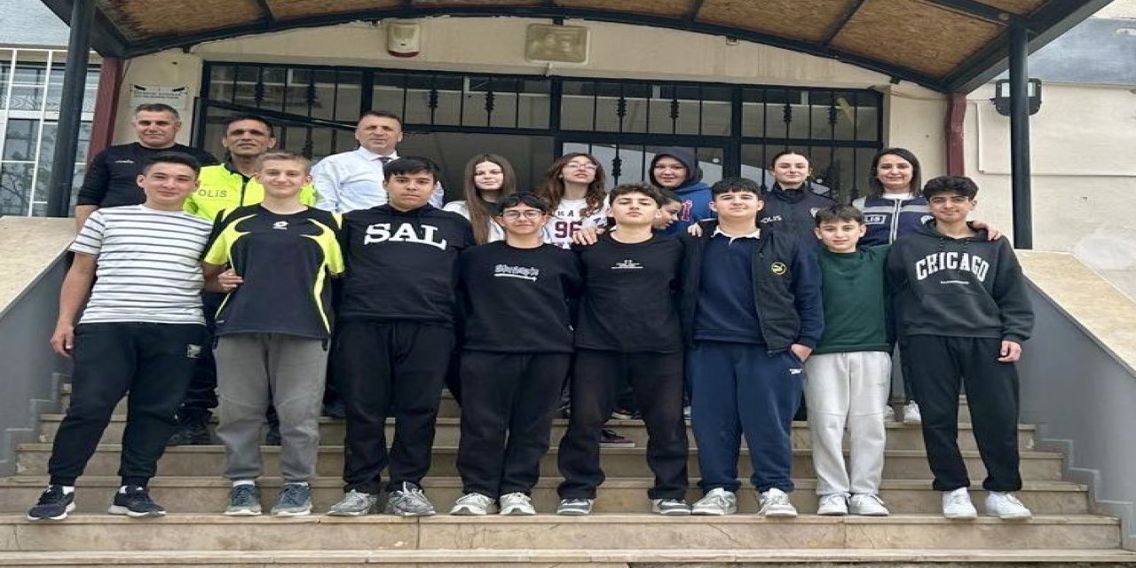Öğrencilere Trafik Kuralları Anlatıldı