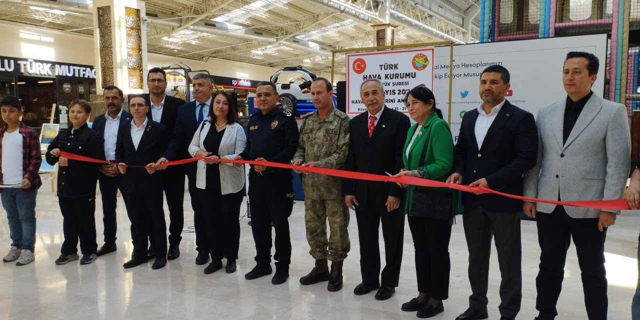 Hava Şehitleri Bozüyük'te Anıldı