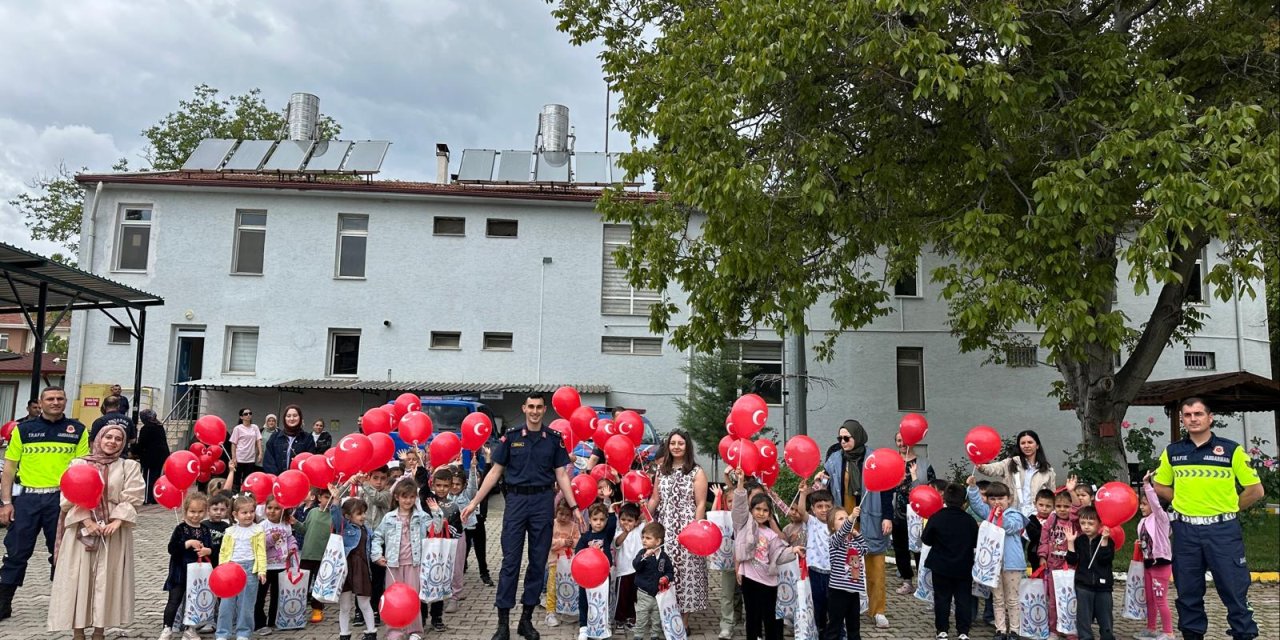 Öğrencilere Jandarma Mesleği Tanıtıldı