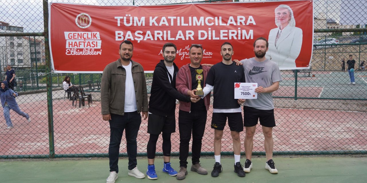 Gençlik Turnuvalarında Dereceye Girenlere Ödülleri Verildi