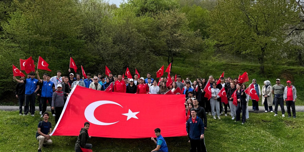 Gençlik Haftasında Doğa Yürüyüşü