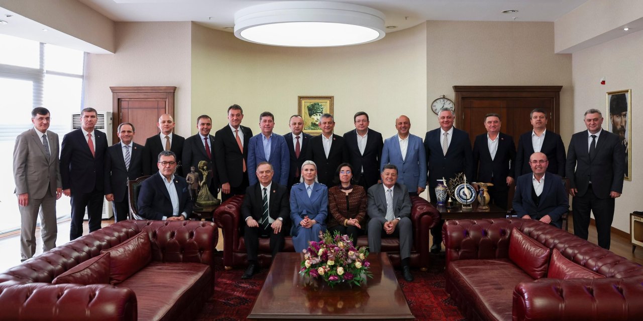 CHP Heyetinden Genel Merkez Ziyareti