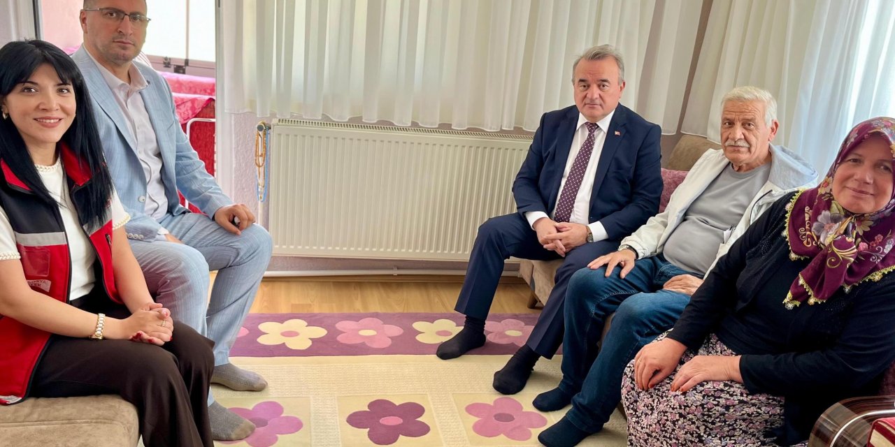Kaymakam Öztürk'ten Şehit ve Gazi Ailelerine Bayram Ziyareti