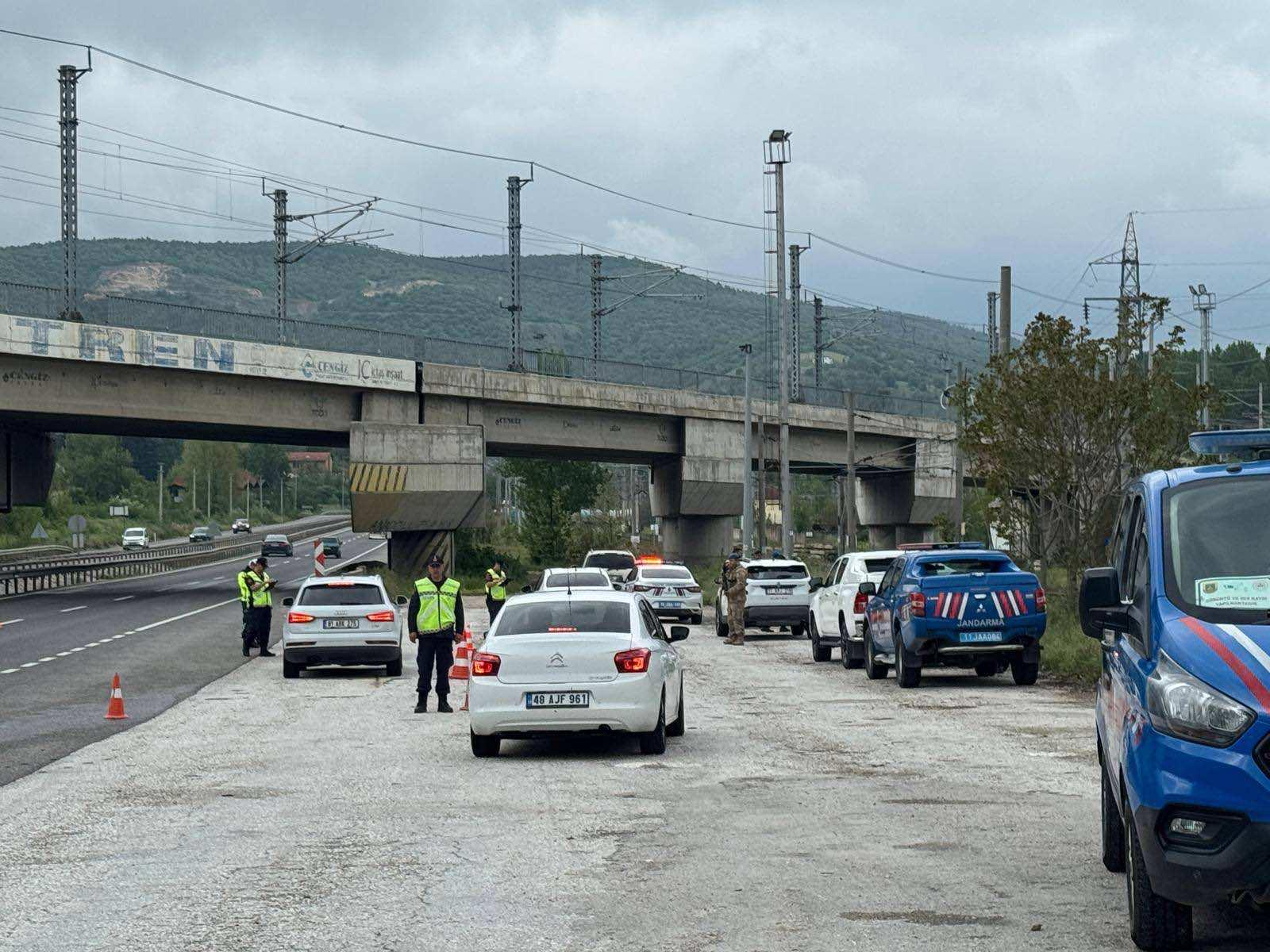 Bilecik'te jandarma kuş uçurtmadı!
