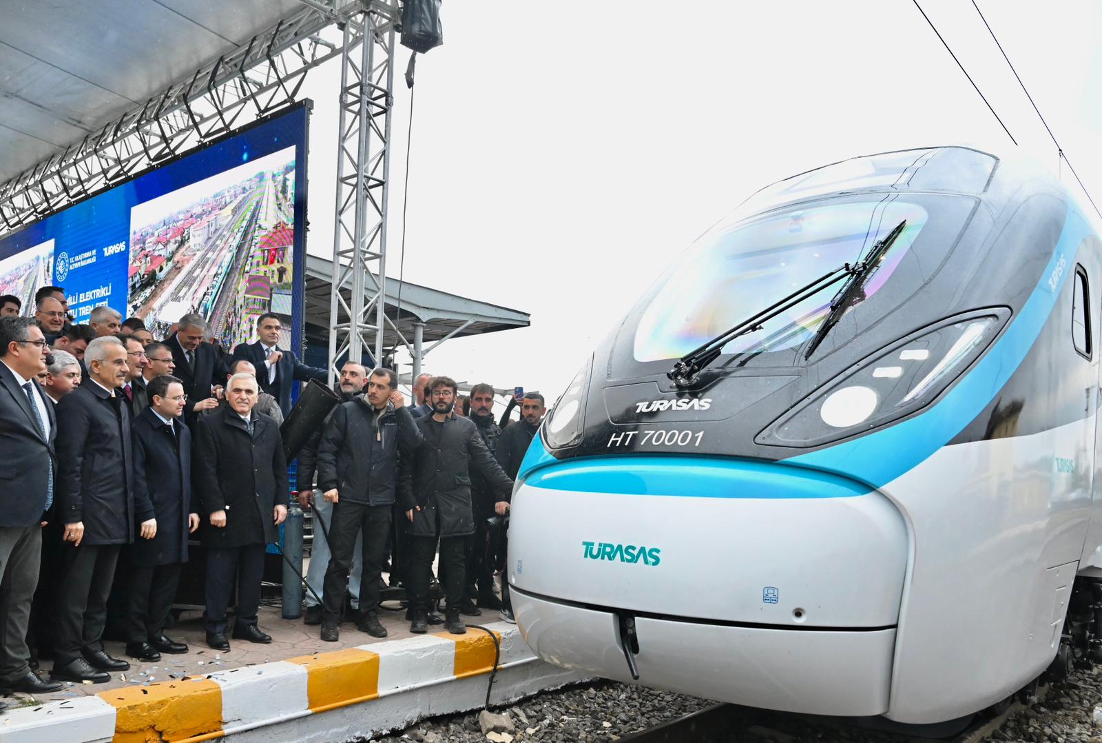 Türkiye'nin ilk hızlı treninden yeni rekor