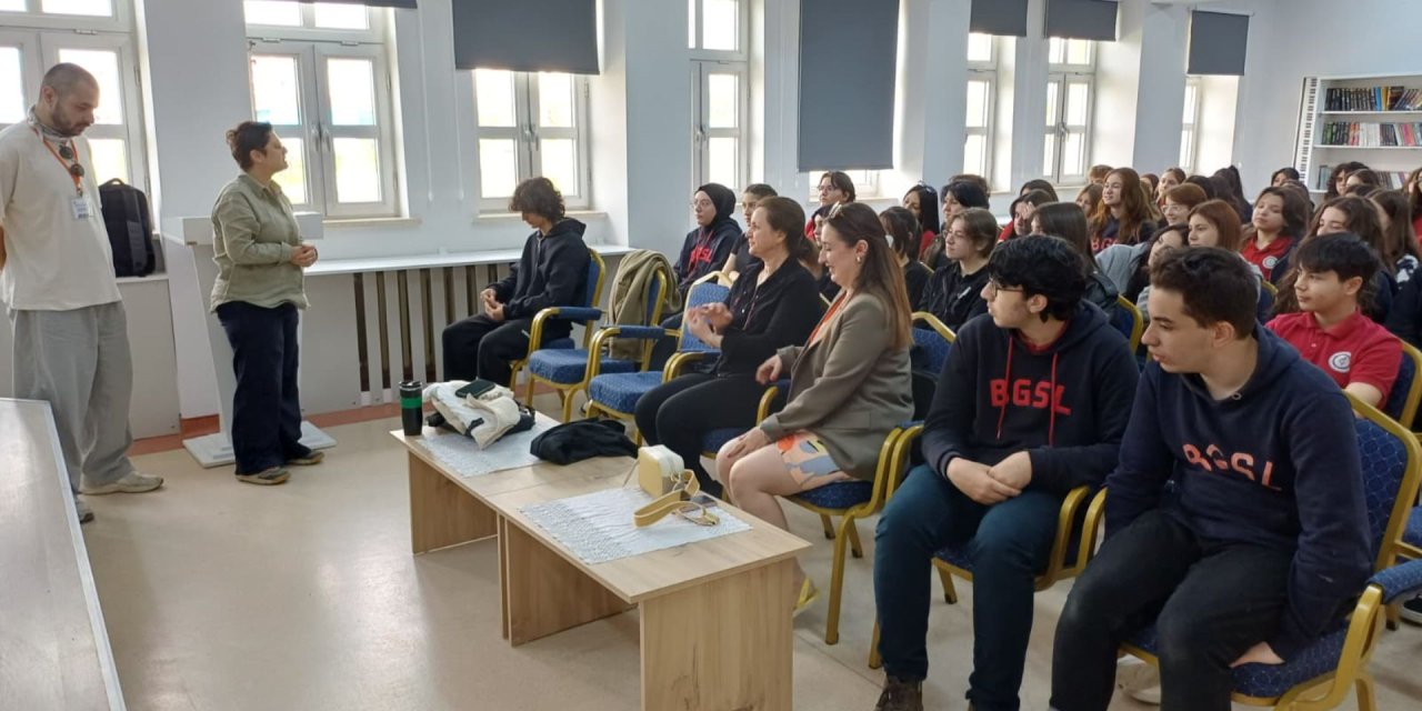 BŞEÜ'den Lise Öğrencilerine Kariyer Yolculuğunda Destek