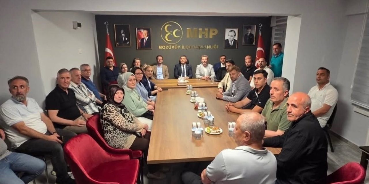 AK Parti'den MHP'ye Hayırlı Olsun Ziyareti