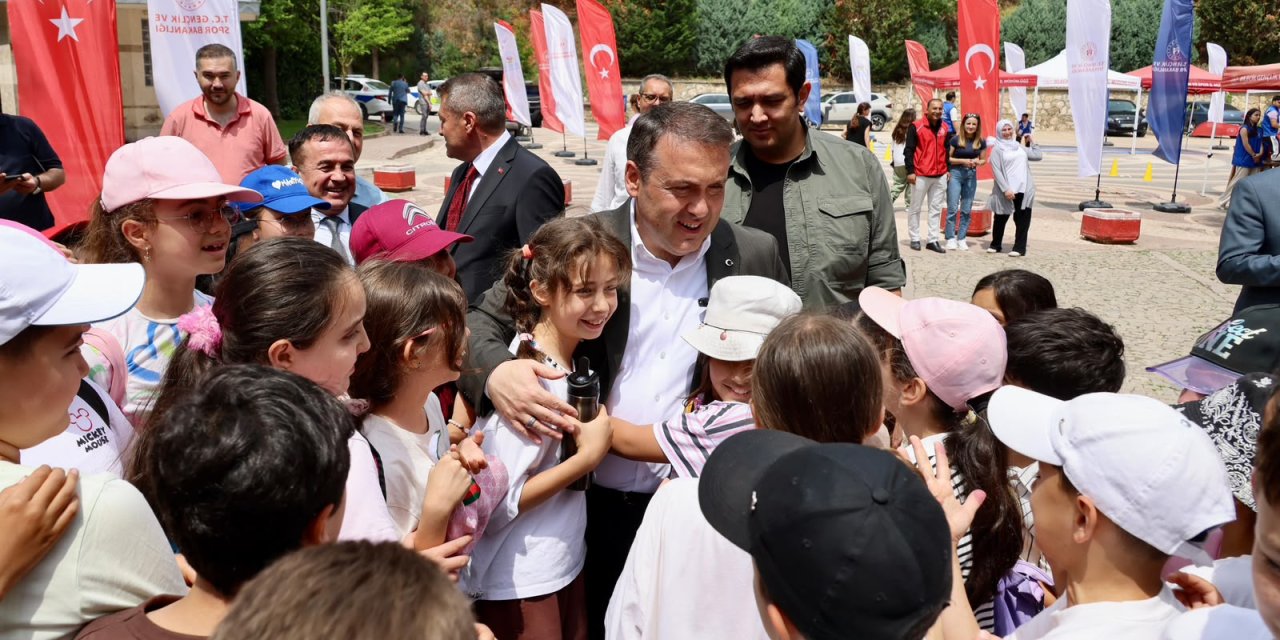 Vali Sözer Yıl Sonu Etkinliklerine Katıldı