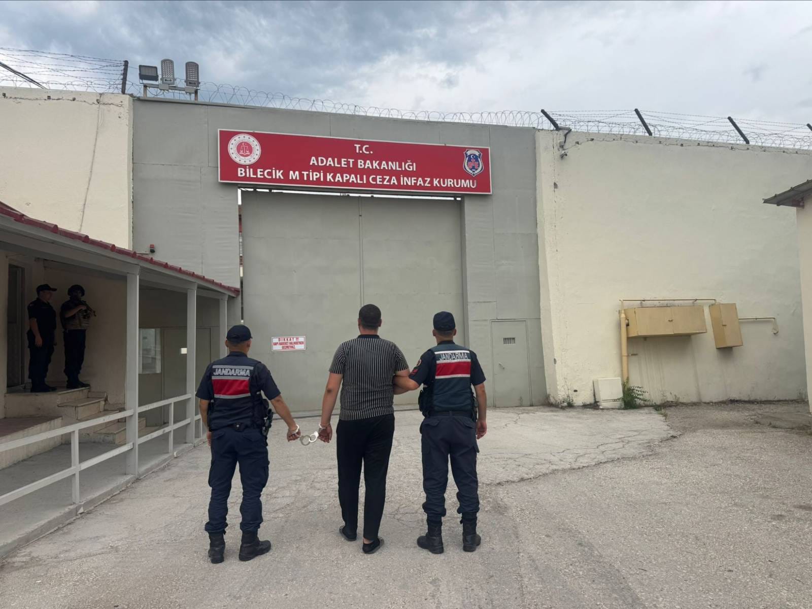 Kasten yaralamadan aranıyordu, yakalandı