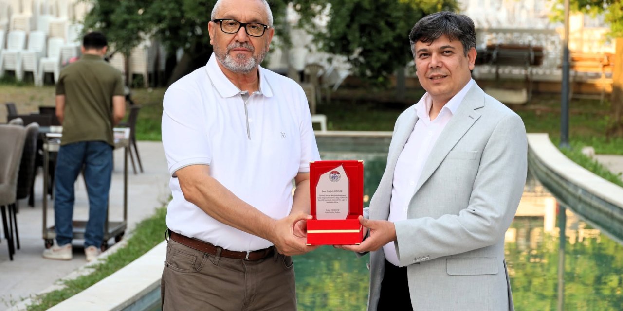 44 yılın ardından emekliye ayrıldı
