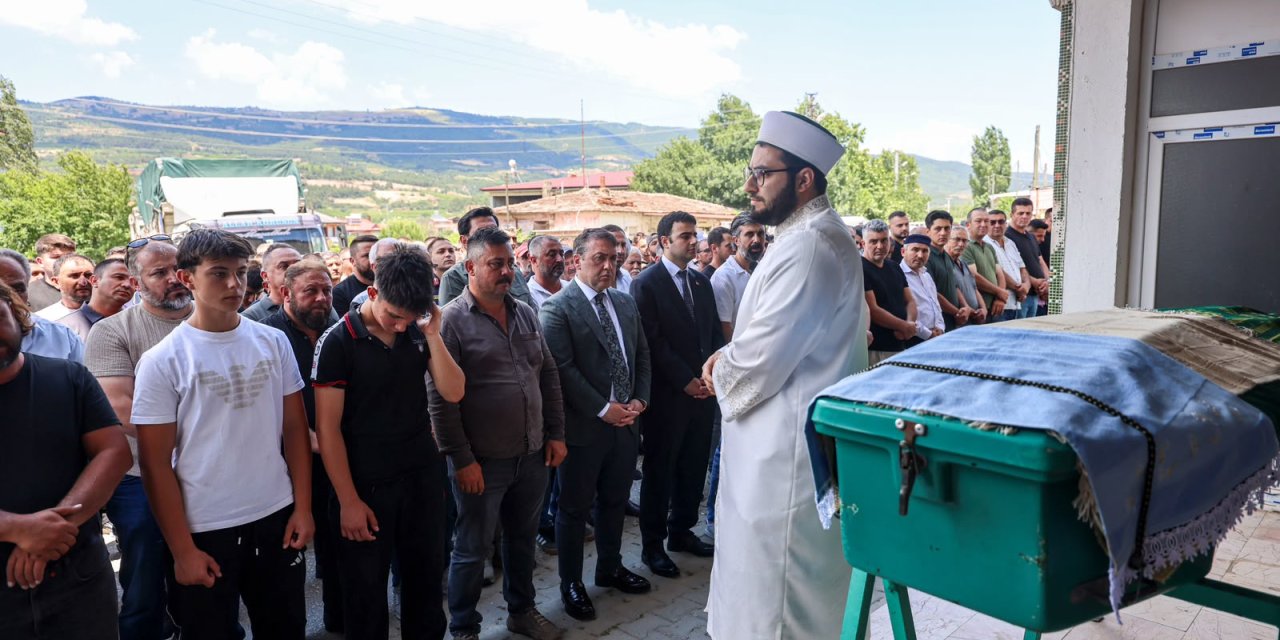 Osmanelili Muhtar Son Yolculuğuna Uğurlandı