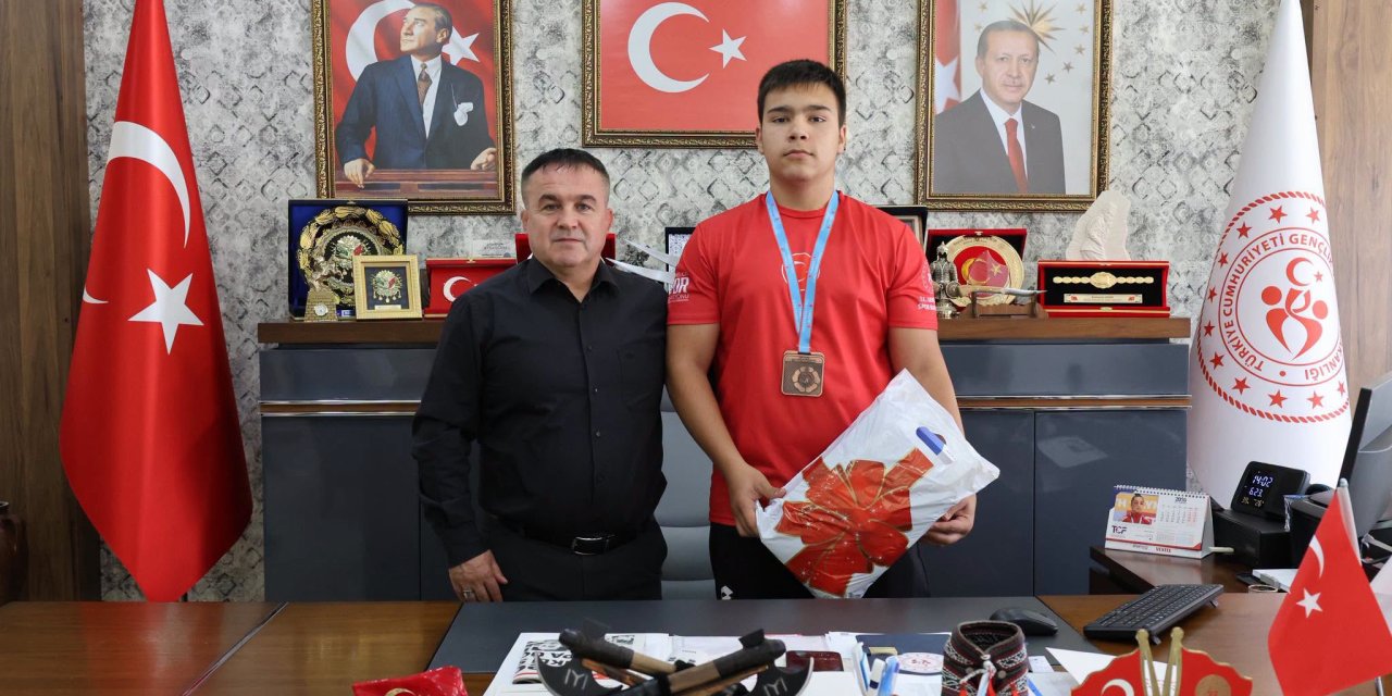 Bilecikli Sporcudan Türkiye Üçüncülüğü!