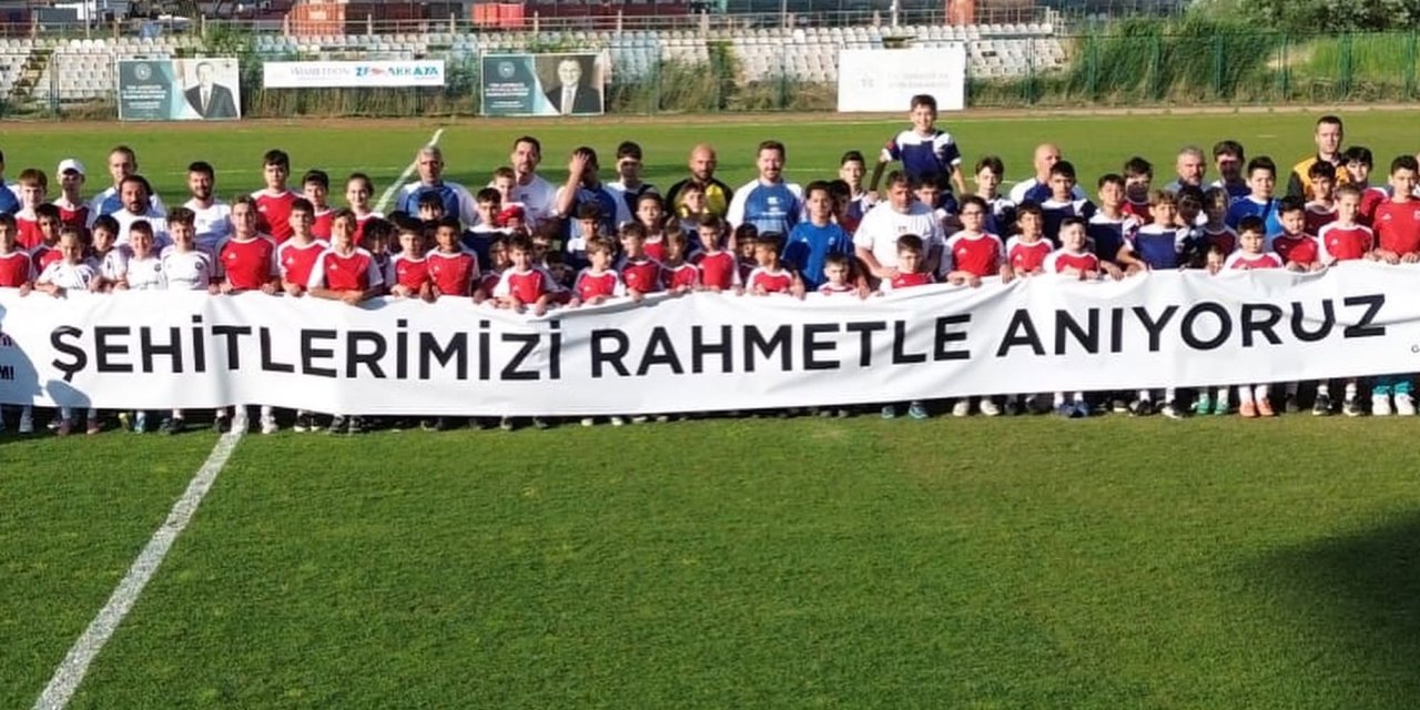 Bozüyük'te 15 Temmuz Şehitleri Sahada Anıldı