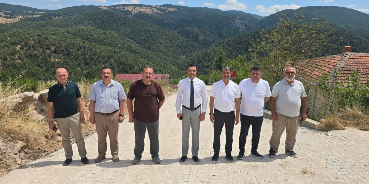 Kaymakam Yayabaşı parke taşı çalışmalarını inceledi