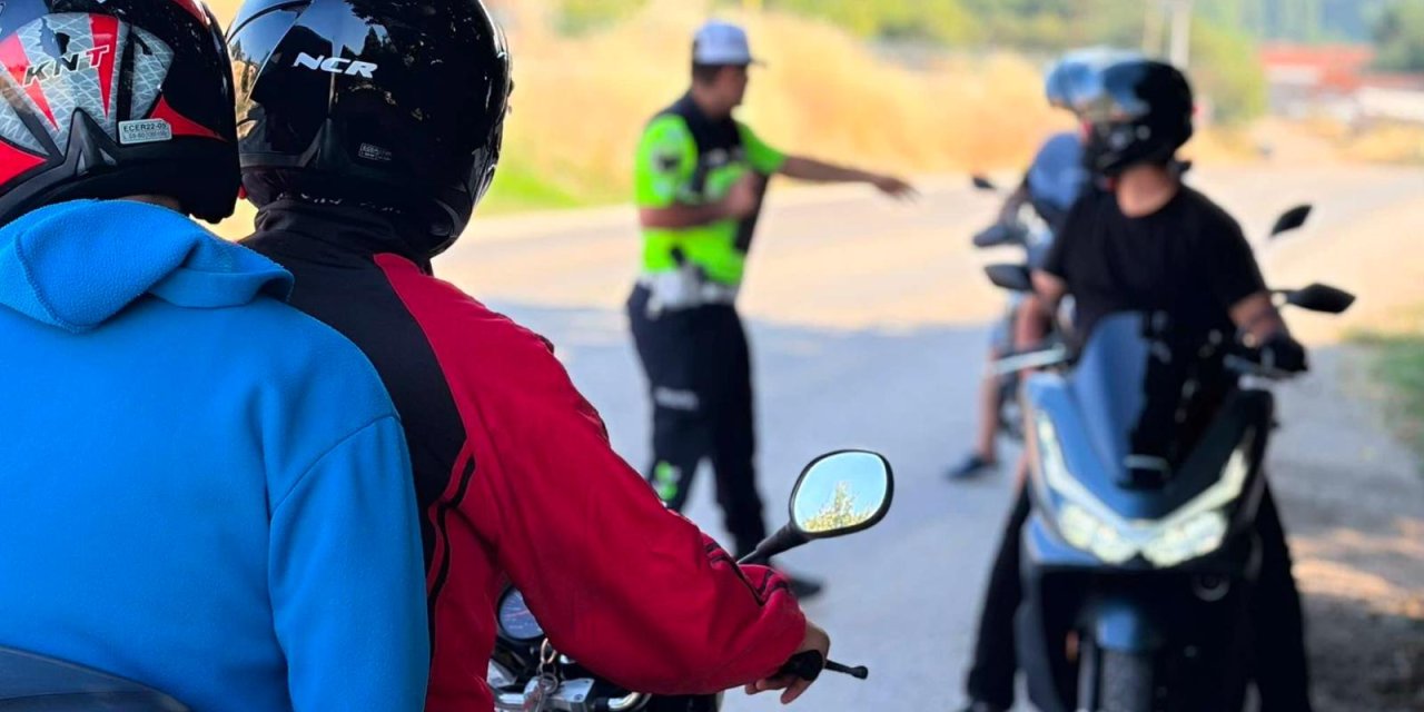 Jandarmadan Motosiklet Sürücülerine Eğitim