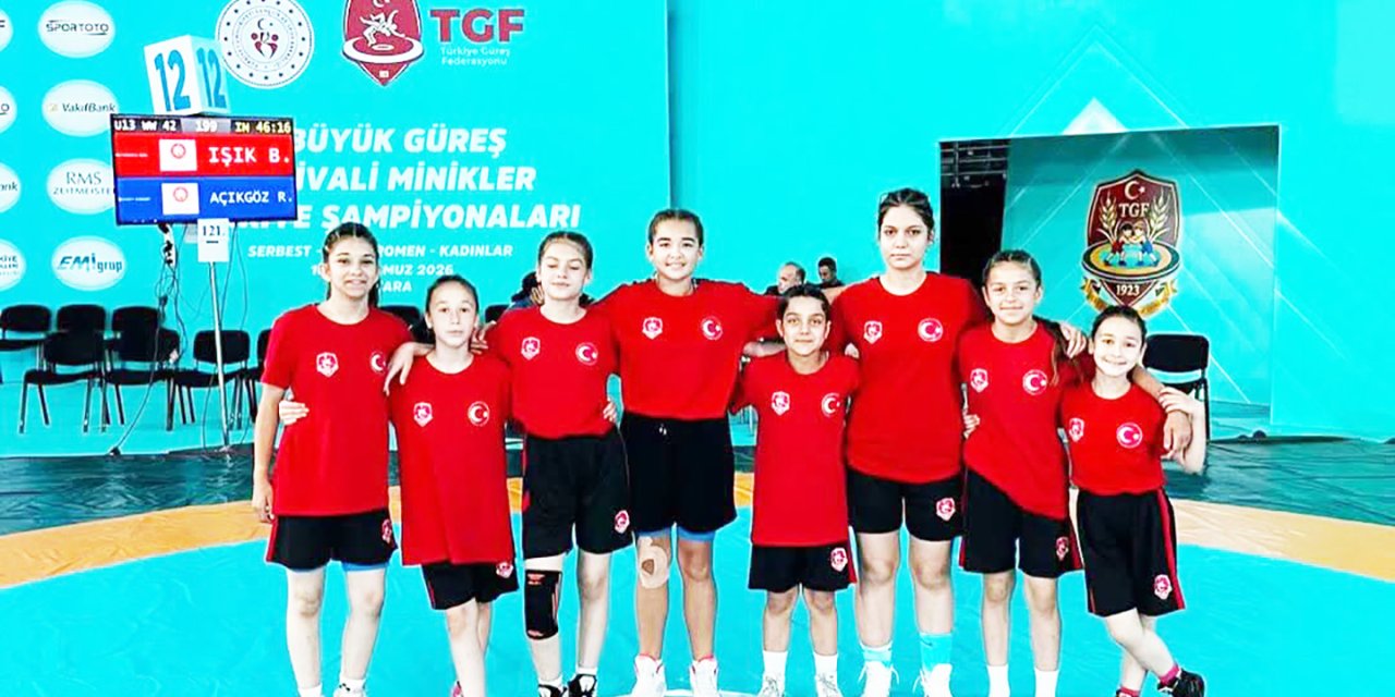 Bilecikli Güreşçilerden Büyük Başarı!