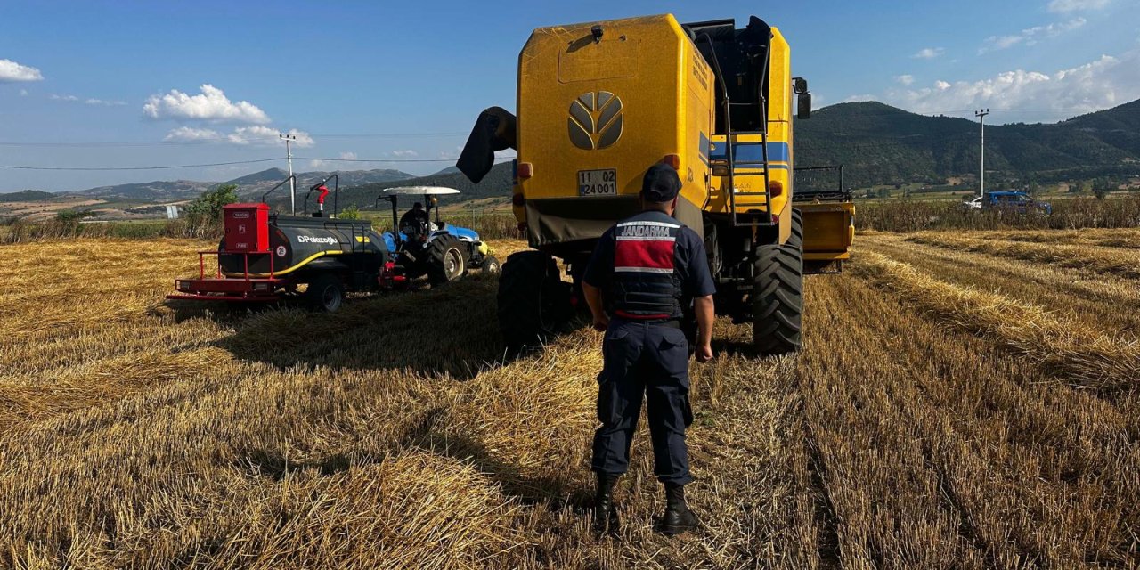 Jandarmadan Çiftçilere Biçerdöver Uyarısı