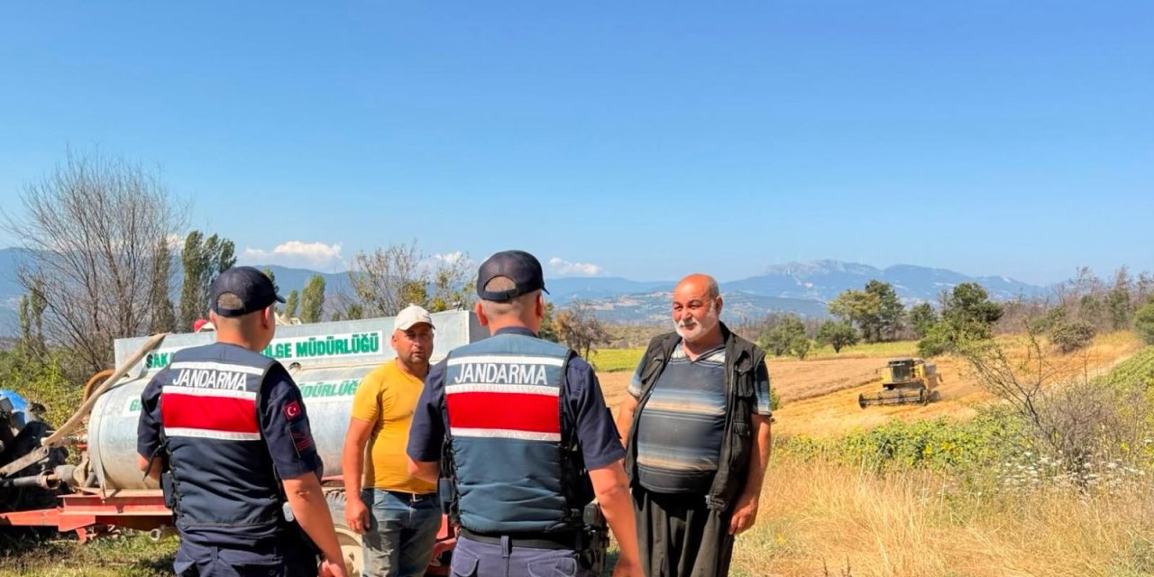 Jandarmadan Çiftçilere Biçerdöver Uyarısı