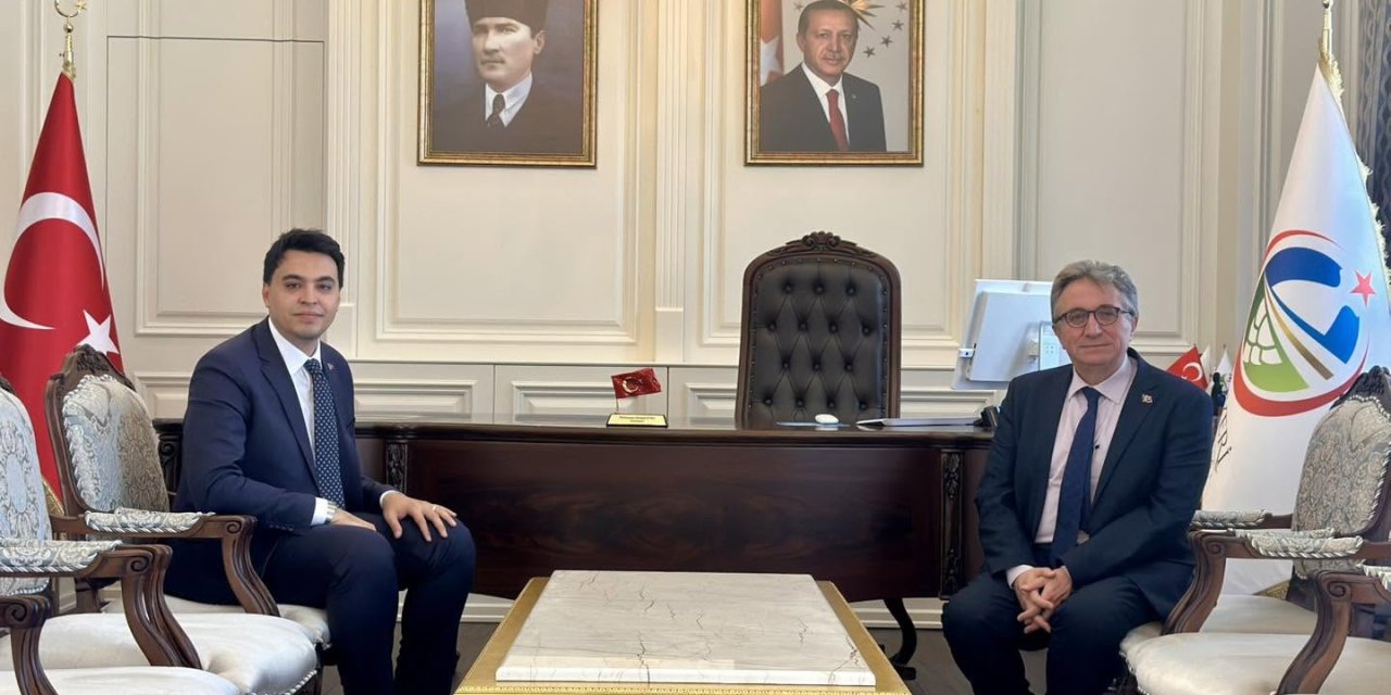 Kaymakam Helvacı'dan Kaymakam Kara'ya Ziyaret