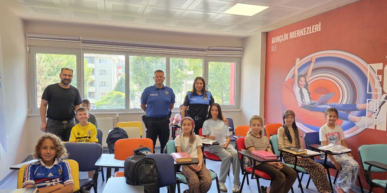 Öğrencilere Polislik Mesleği Tanıtıldı