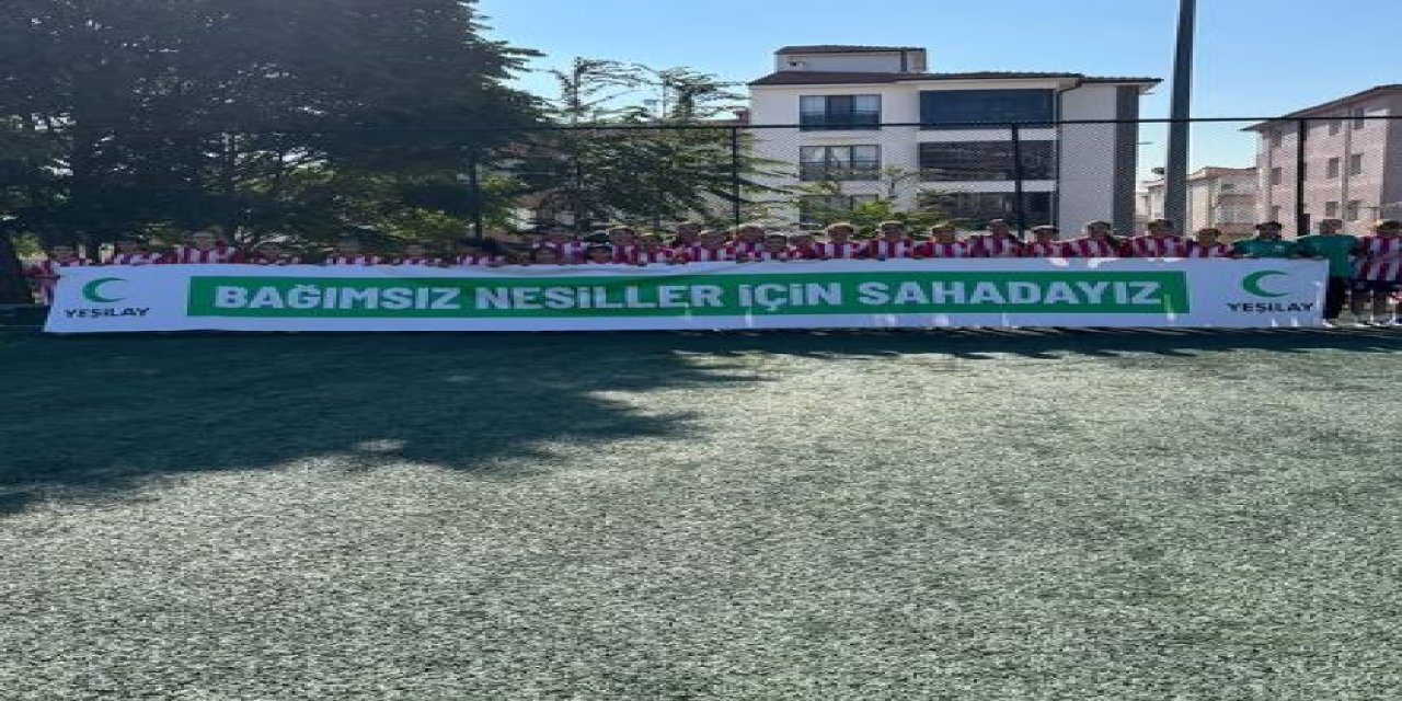 Yeşilay Genç Sporcularla Sahada