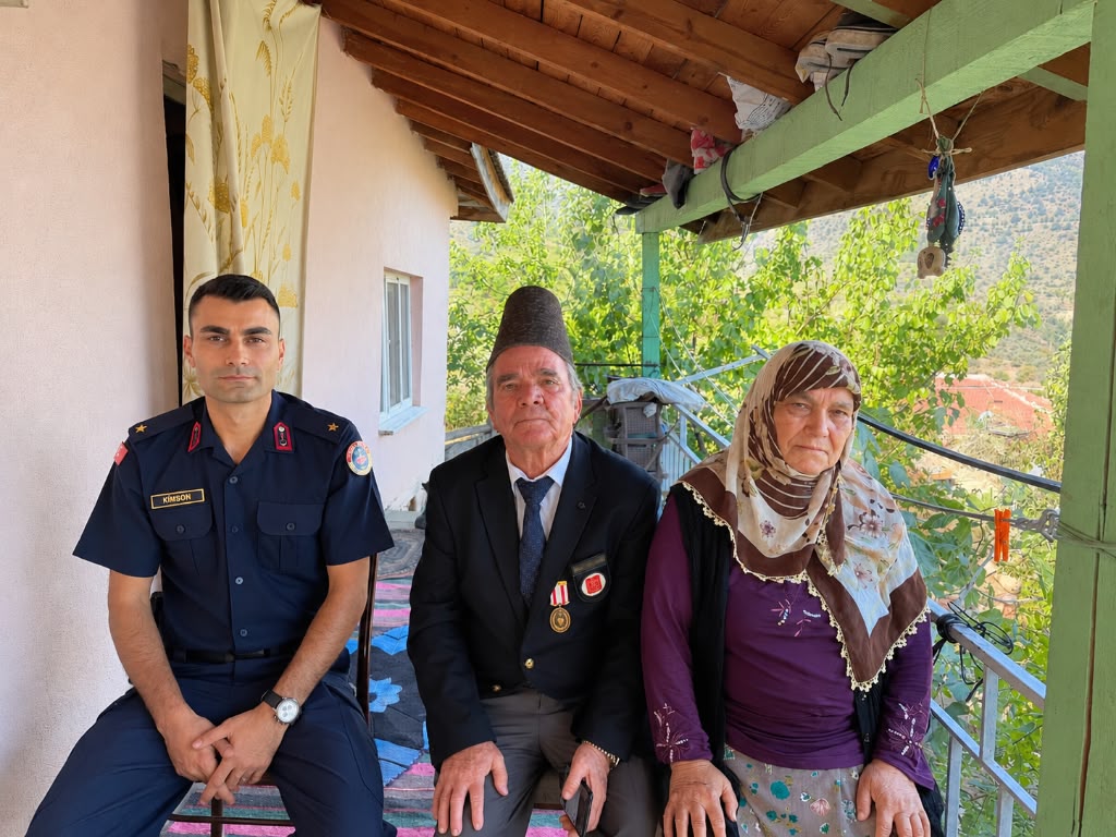 Şehit Aileleri ve Gazilere ziyaret