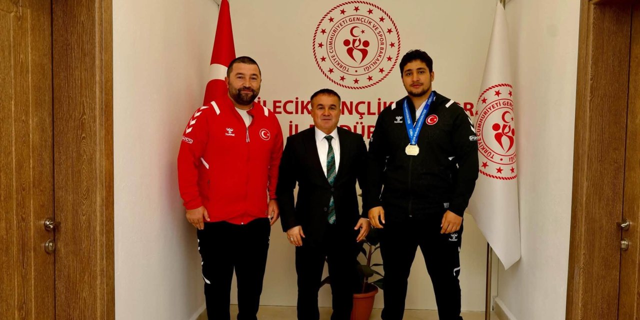 Avrupa Şampiyonundan Müdür Demir'e Ziyaret