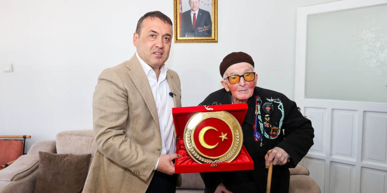 Vali Sözer'den Şehit Ailesine Ziyaret